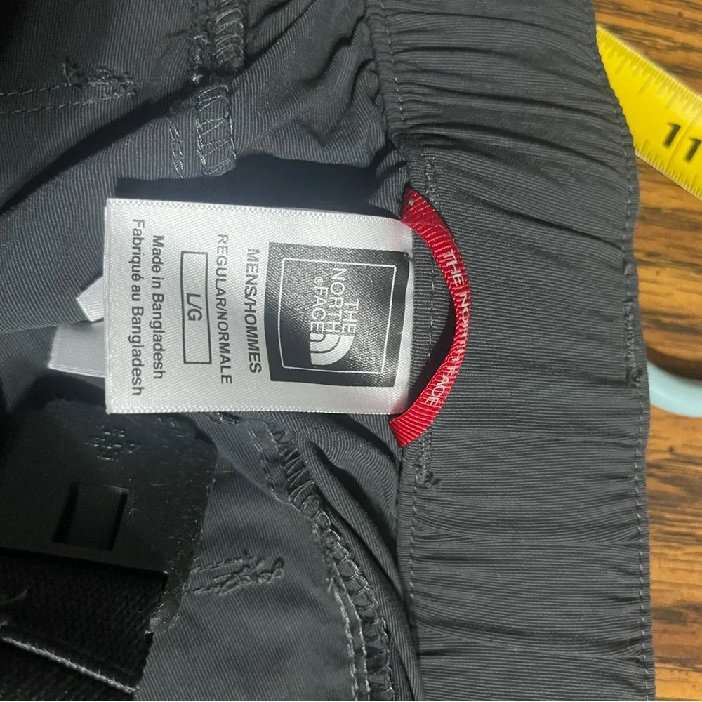 Men's Black Cargo Pants‎
